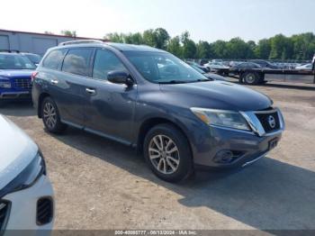  Salvage Nissan Pathfinder