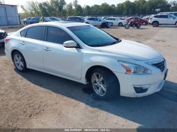  Salvage Nissan Altima