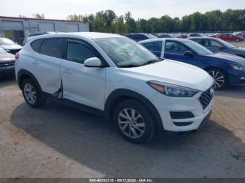  Salvage Hyundai TUCSON