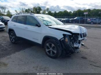  Salvage Jeep Cherokee