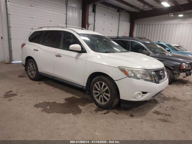  Salvage Nissan Pathfinder