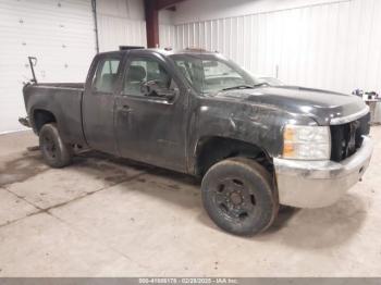  Salvage Chevrolet Silverado 2500