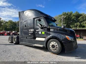  Salvage Freightliner New Cascadia 126