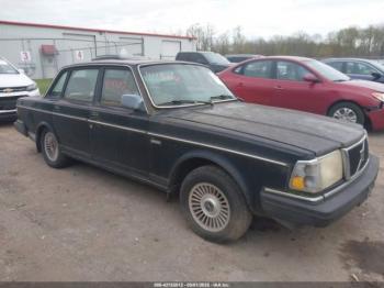  Salvage Volvo 244