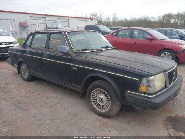  Salvage Volvo 244