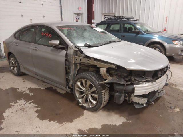  Salvage Chrysler 200