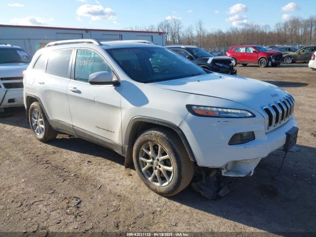  Salvage Jeep Cherokee