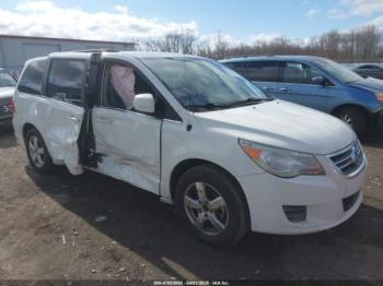  Salvage Volkswagen Routan