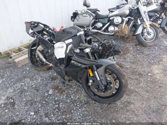  Salvage Yamaha Yzfr1