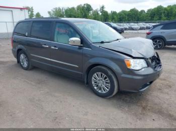 Salvage Chrysler Town & Country