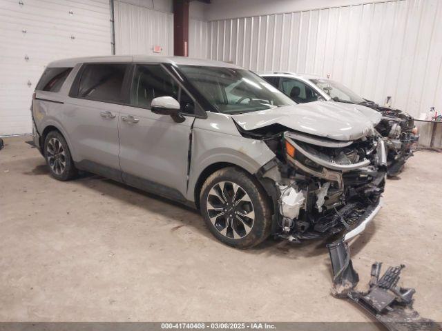  Salvage Kia Carnival