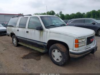  Salvage GMC Suburban 1500