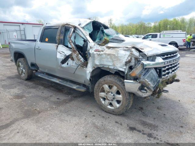  Salvage Chevrolet Silverado 2500