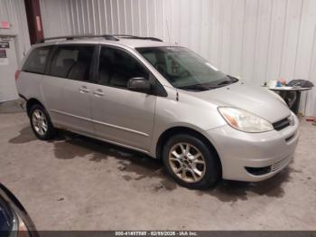  Salvage Toyota Sienna