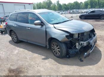  Salvage Nissan Pathfinder