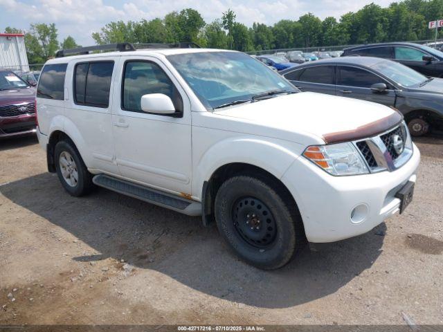  Salvage Nissan Pathfinder
