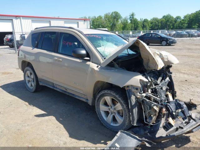  Salvage Jeep Compass