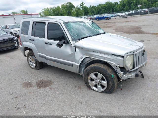  Salvage Jeep Liberty