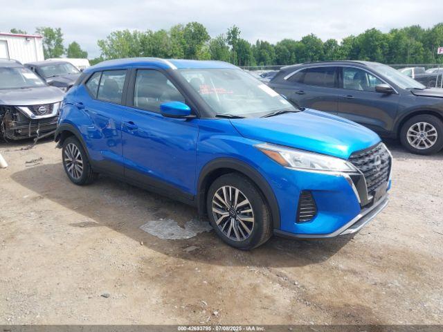  Salvage Nissan Kicks