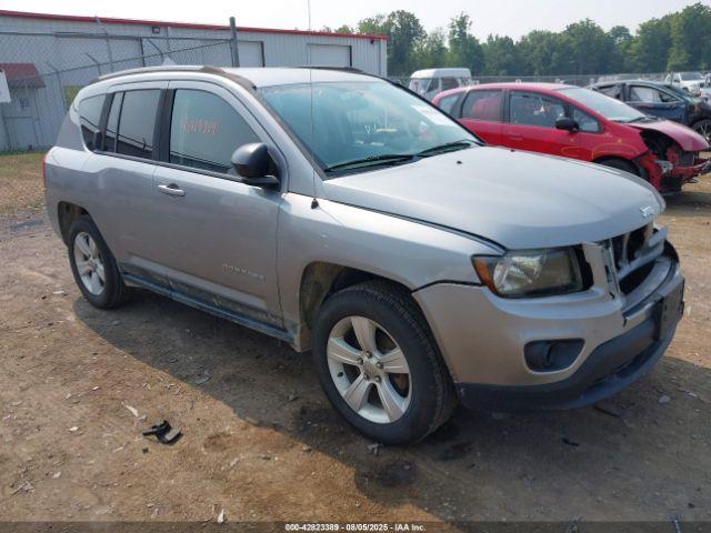  Salvage Jeep Compass