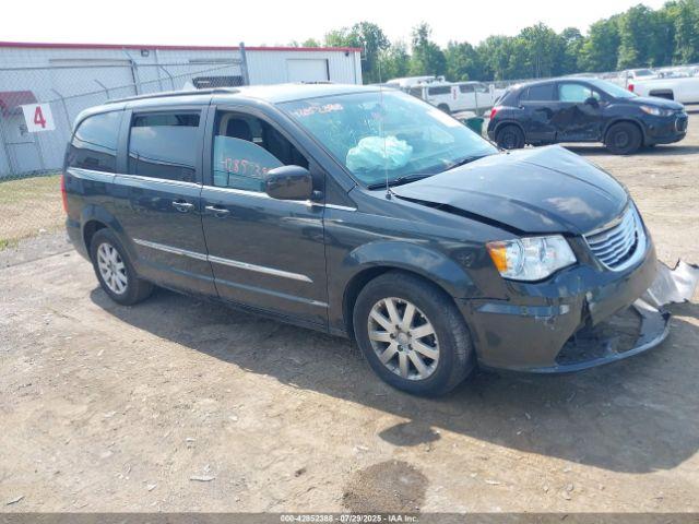  Salvage Chrysler Town & Country