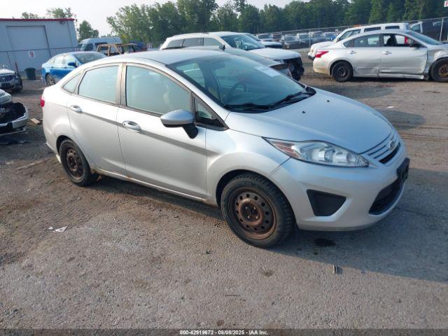  Salvage Ford Fiesta