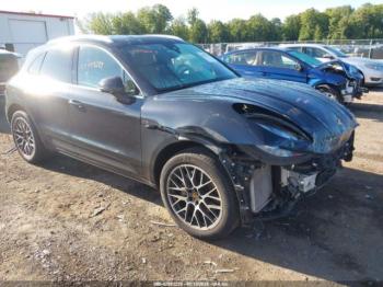  Salvage Porsche Macan