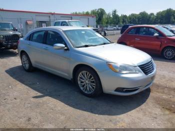  Salvage Chrysler 200