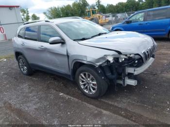  Salvage Jeep Cherokee