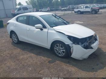  Salvage Toyota Yaris