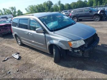  Salvage Chrysler Town & Country