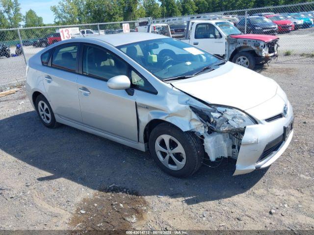  Salvage Toyota Prius