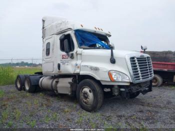  Salvage Freightliner Cascadia 125