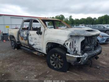  Salvage Chevrolet Silverado 2500
