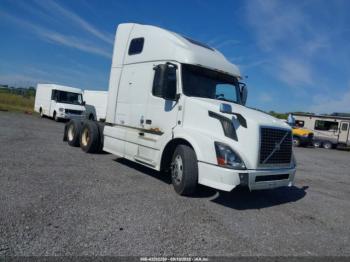  Salvage Volvo Vn