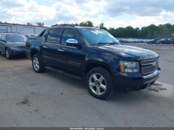  Salvage Chevrolet Avalanche 1500