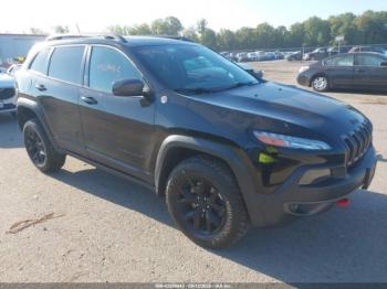  Salvage Jeep Cherokee