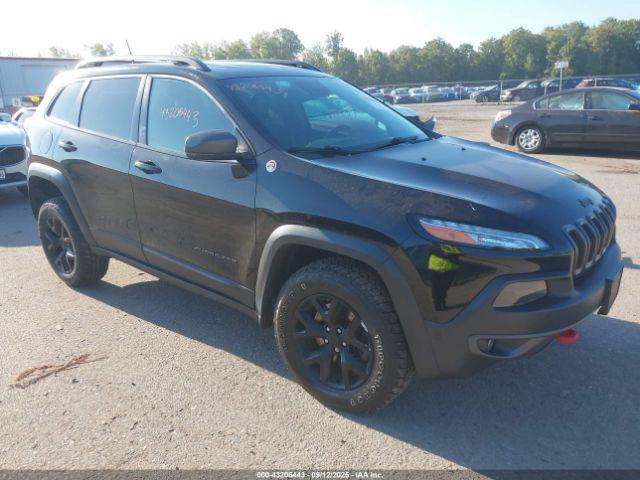 Salvage Jeep Cherokee