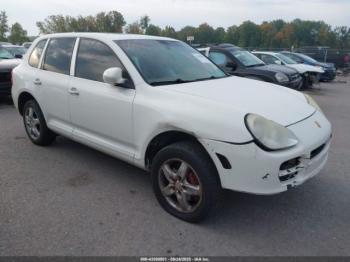  Salvage Porsche Cayenne