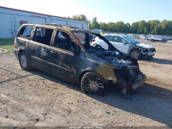  Salvage Chrysler Town & Country