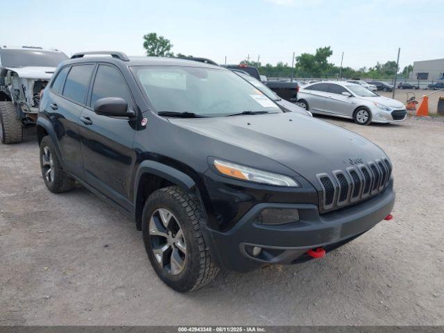  Salvage Jeep Cherokee