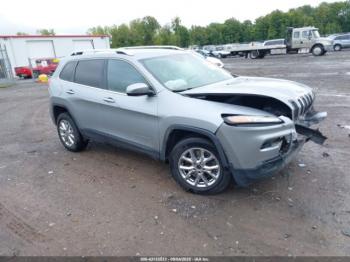  Salvage Jeep Cherokee