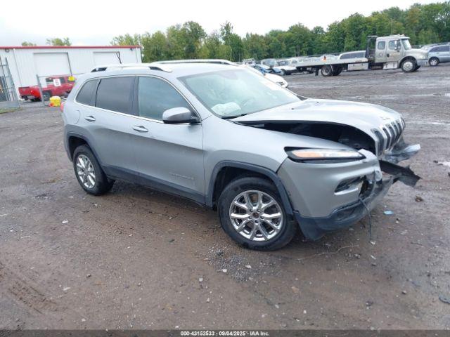  Salvage Jeep Cherokee