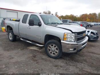  Salvage Chevrolet Silverado 2500