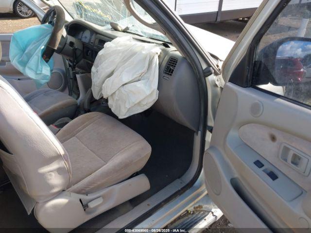 Toyota Tacoma Base V6 Image 9