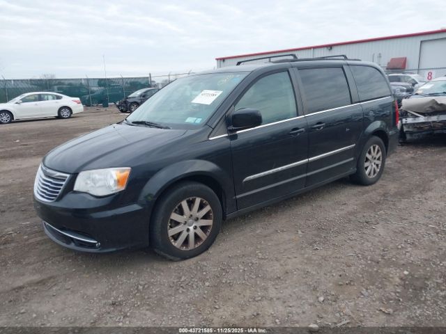 Chrysler Town & Country Touring Image 7