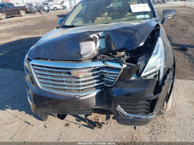 Cadillac XT5 Platinum Image 8