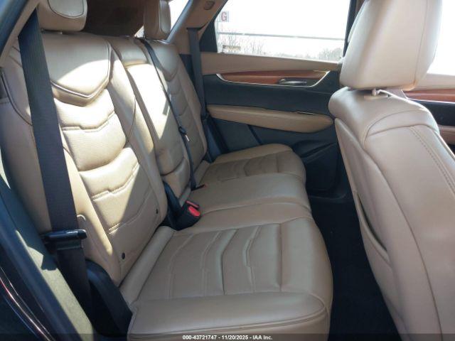 Cadillac XT5 Platinum Image 13