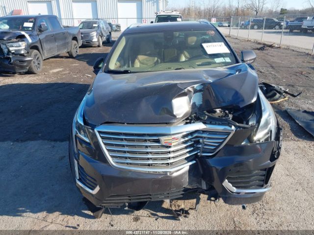 Cadillac XT5 Platinum Image 3