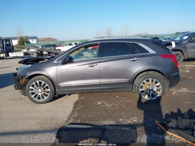 Cadillac XT5 Platinum Image 14